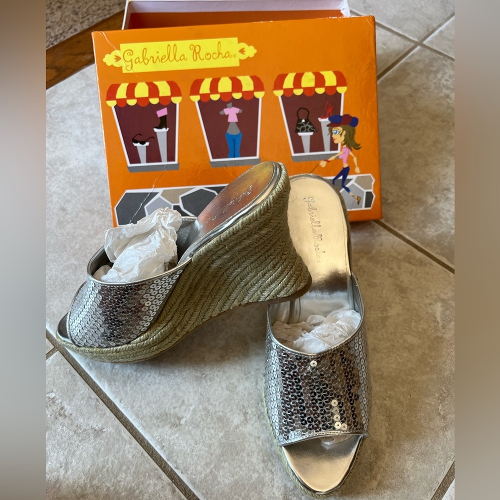 Gabriella Rocha Wedge Sequin Heel, Size 10